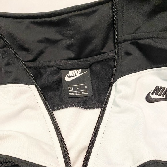 Nike jacket - Picture 5 of 5